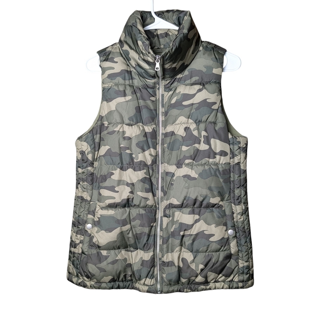 Old Navy Camouflage Puffy Puffer Vest Pockets Zipper Sleeveless Like New Size M